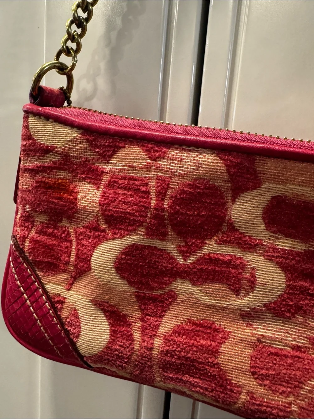 Coach RARE SMALL 8F51 Vintage Y2K Soho Magenta Pink Signature Chenille Baguette